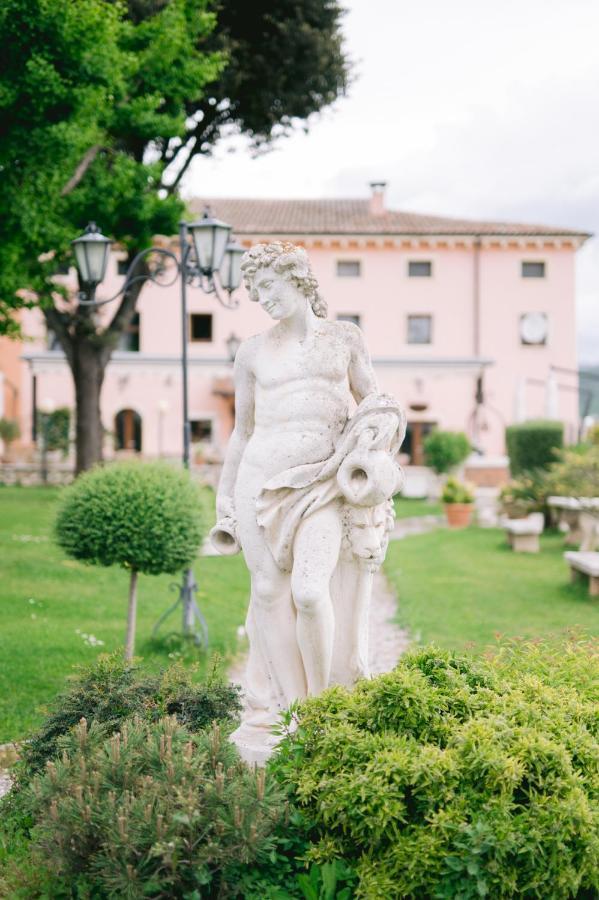 Hotel BACCO D'ORO Wine&Relais Mezzane di Sotto Esterno foto