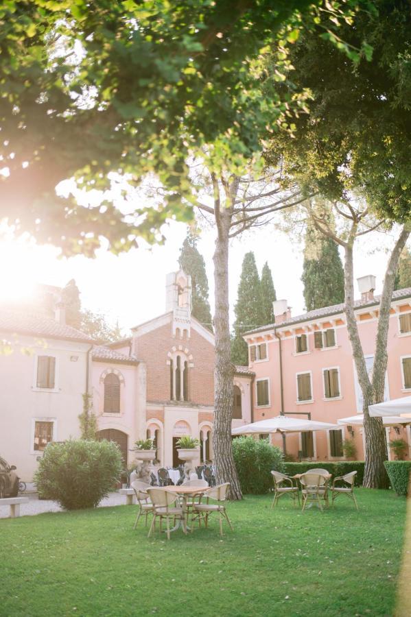 Hotel BACCO D'ORO Wine&Relais Mezzane di Sotto Esterno foto
